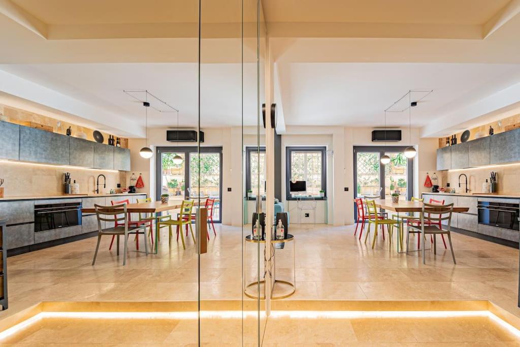 Aedrian's Loft. Boutique With Private Terrace In The Center Of Apartment