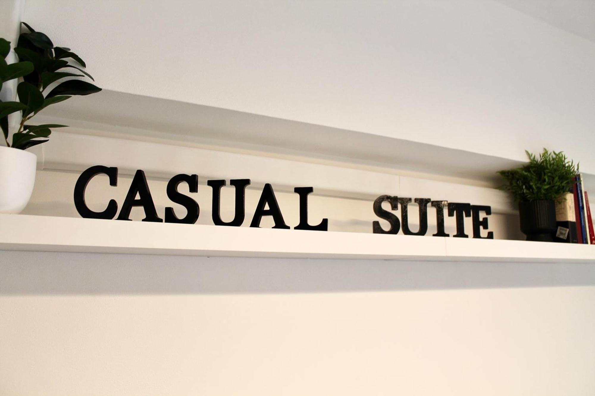 Casualsuiteradio