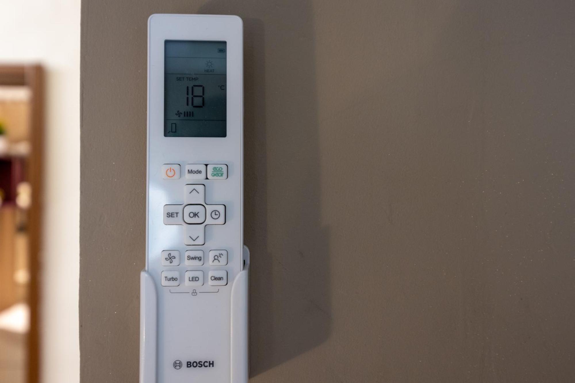 Big Air Conditioning Wifi Netflix 90 Mq Appartement