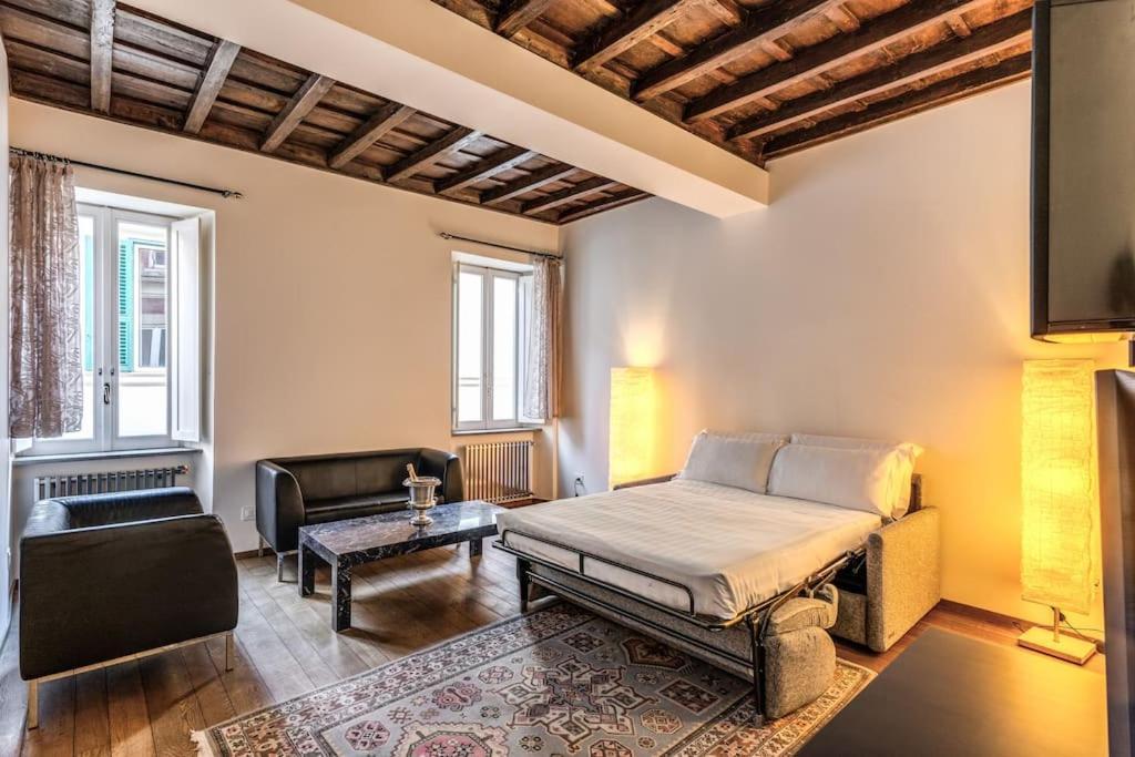 Domus Mondrian Luxury House Roma