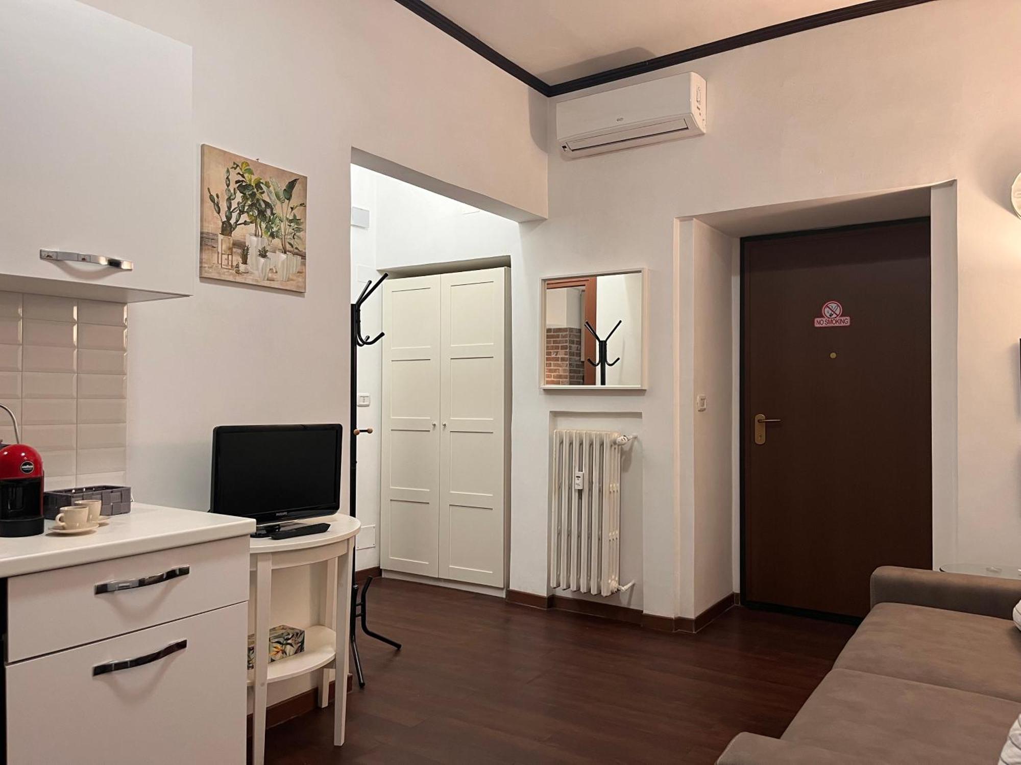 Casina Dacia *