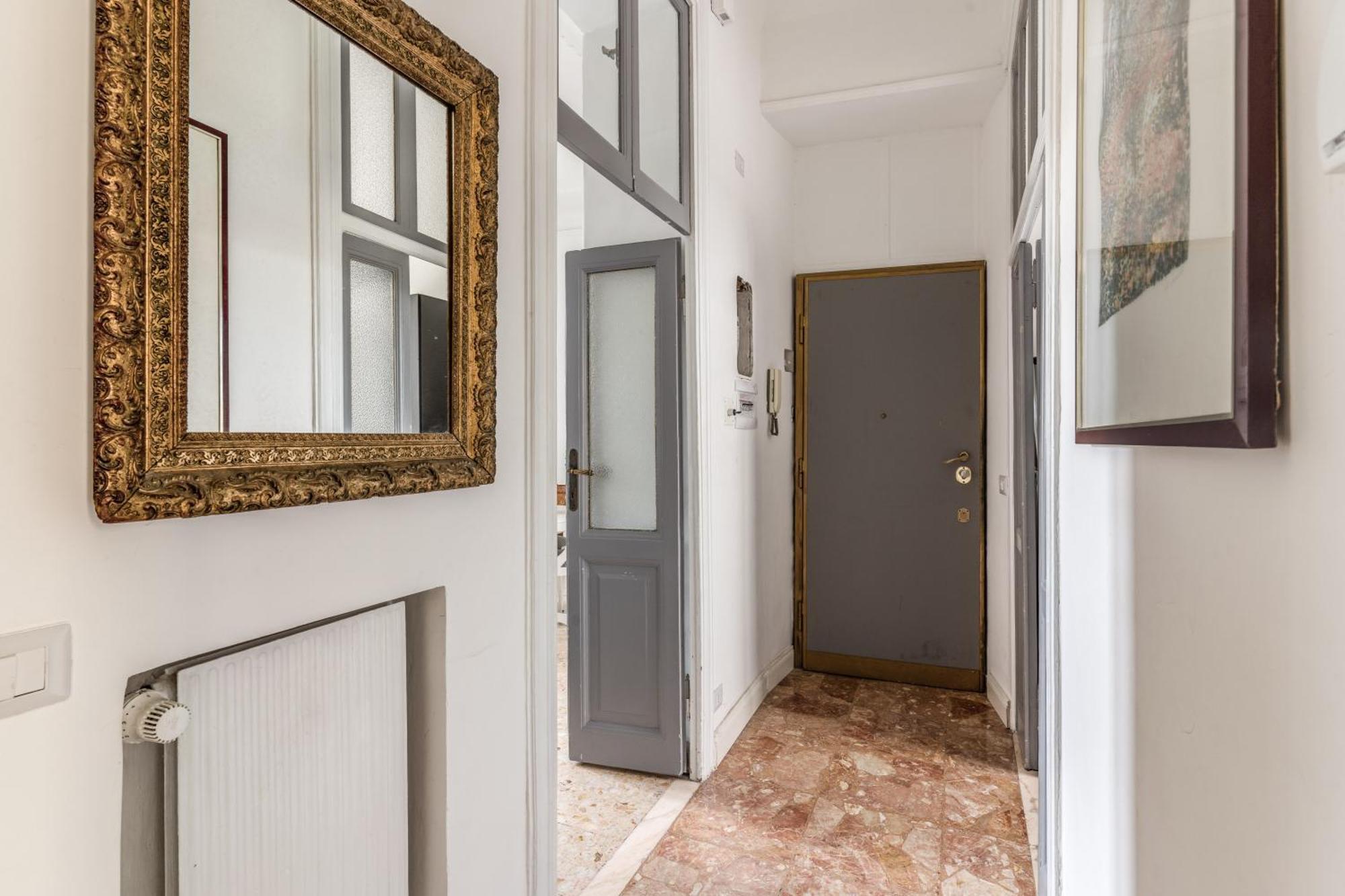 Lovely Renovated Flat By Vatican Apartment *