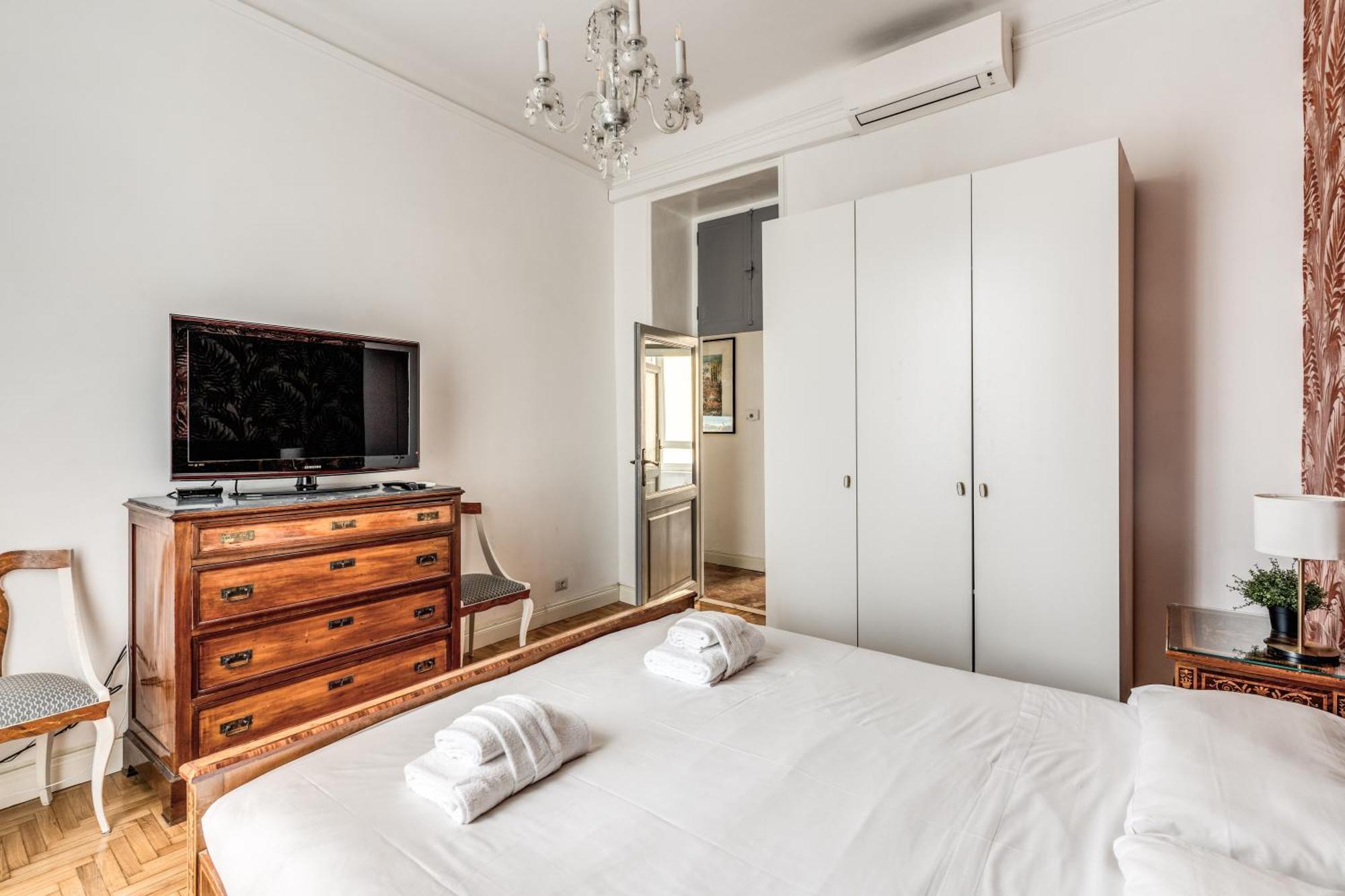 Lovely Renovated Flat By Vatican Apartment *