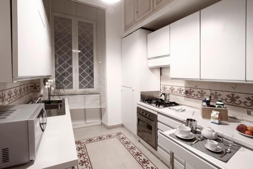 Apartment Properzio Lux, Fusione Di Eleganza E Prestigio *