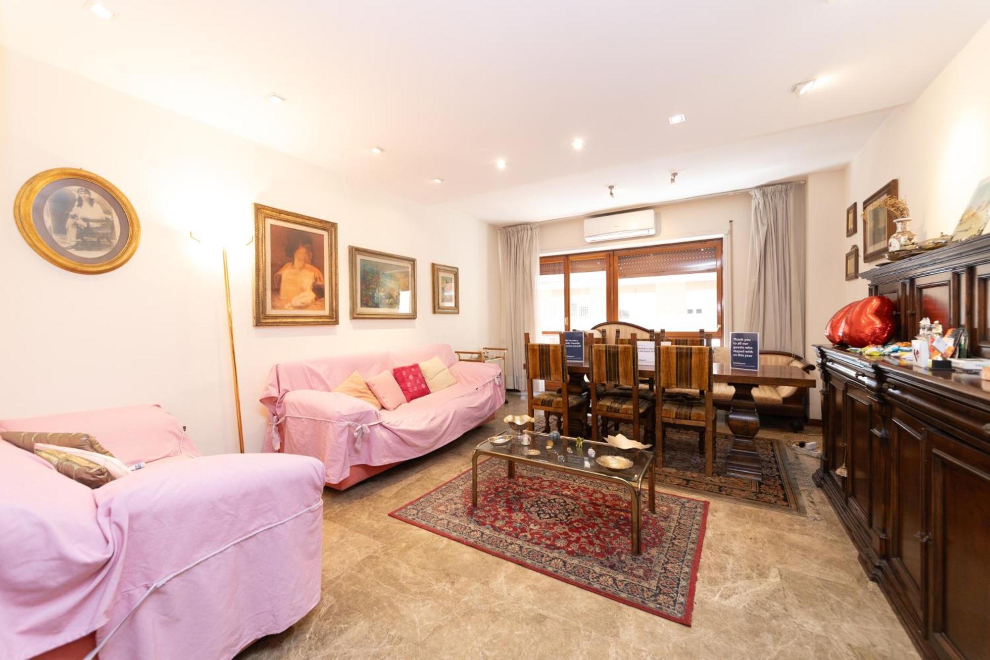 Hospedagem domiciliar Rachele's Charming House In The Heart Of Roma