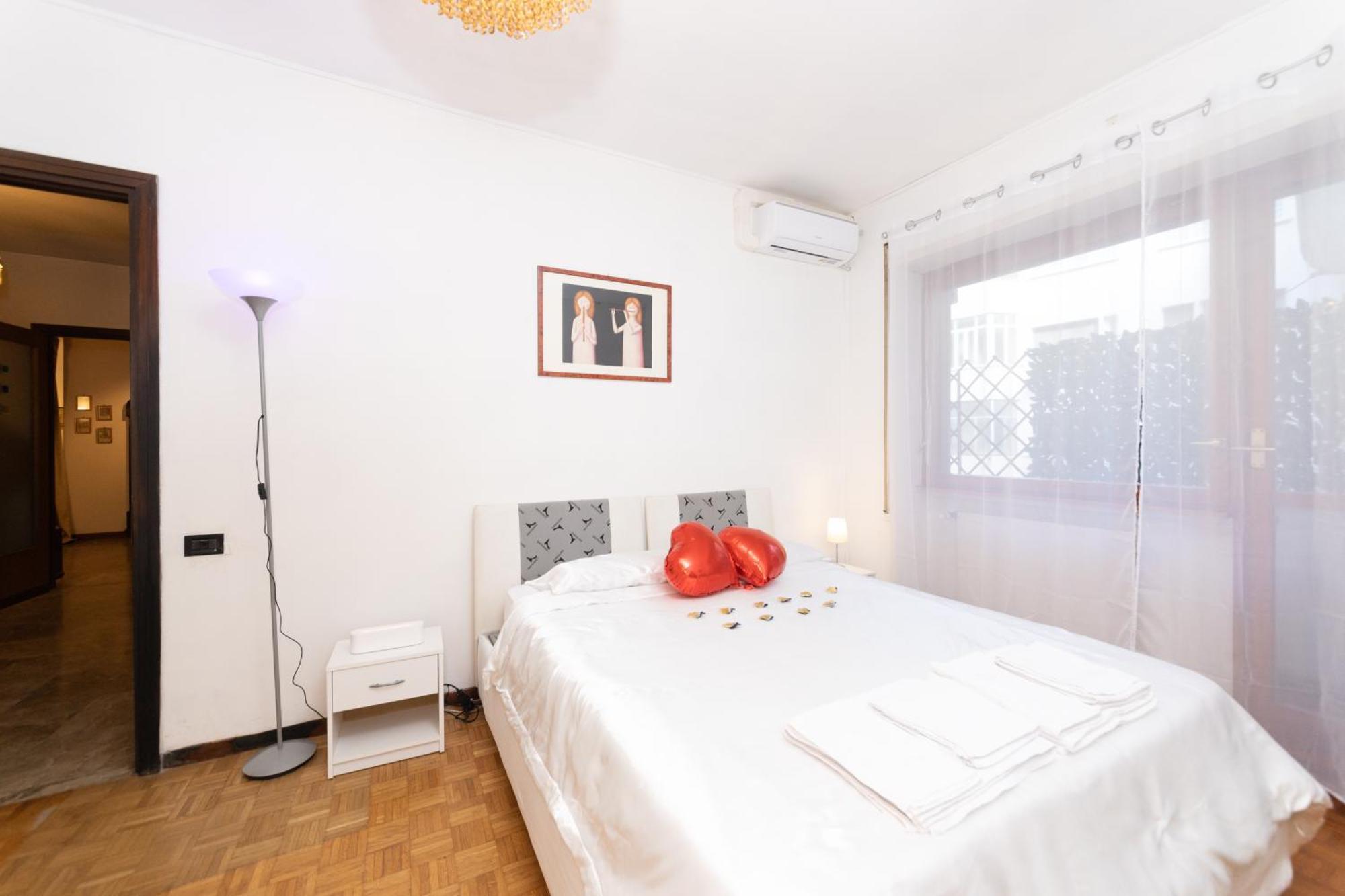 Hospedagem domiciliar Rachele's Charming House In The Heart Of