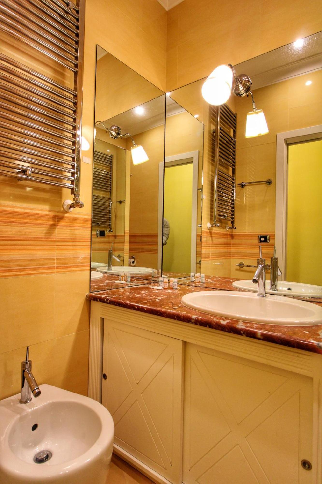 Apartment Large And Charming In Trastevere By Yourhost Rome