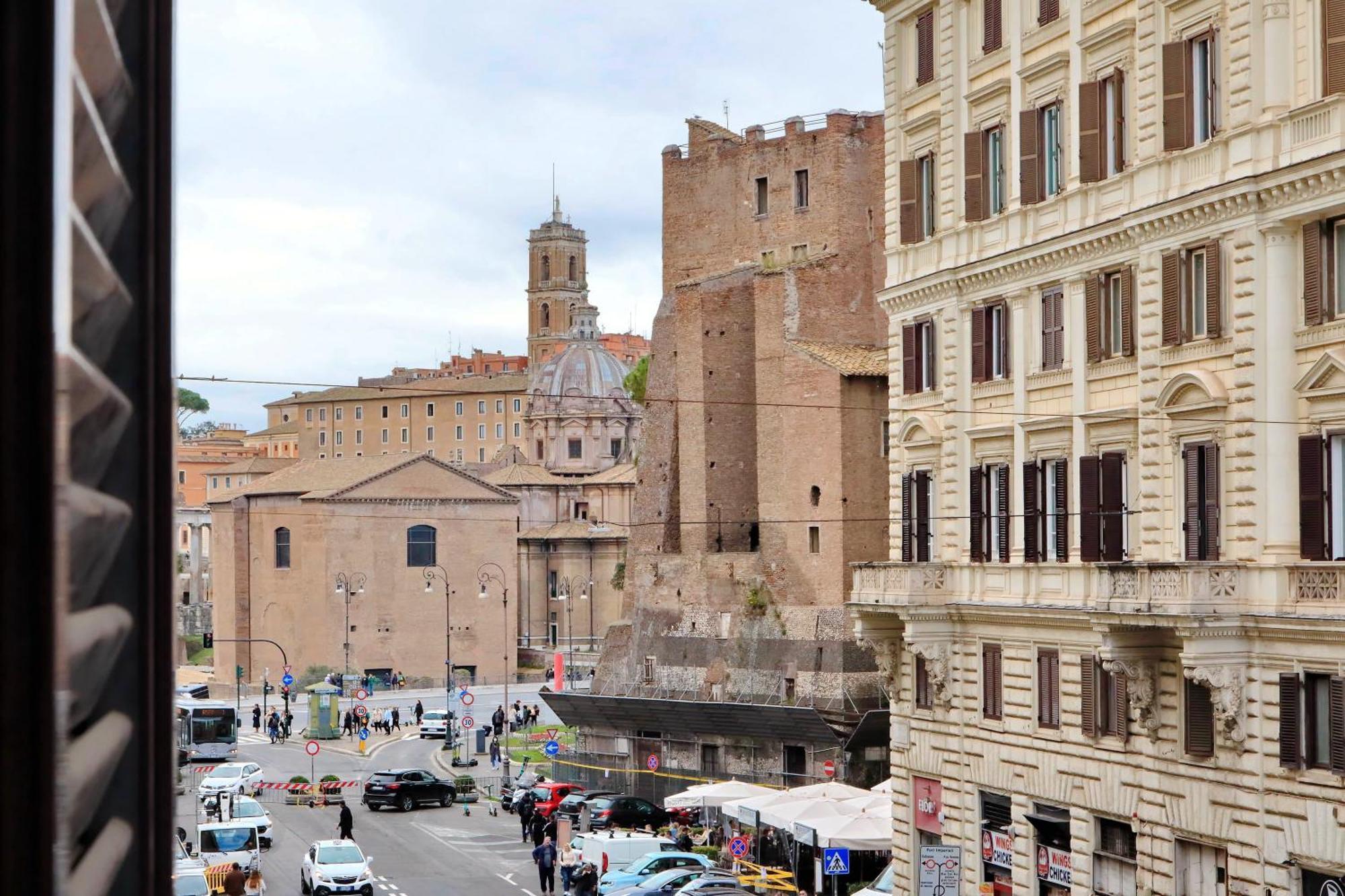 Ych-lussuoso Al Colosseo Appartement Rome