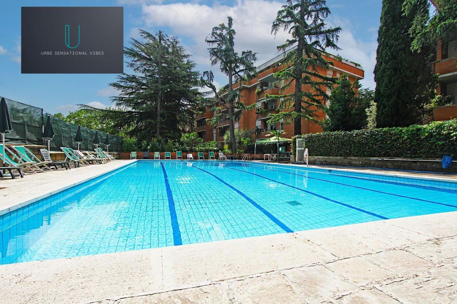 Large With Swimming Pool And Tennis Court Near The Station Apartment *