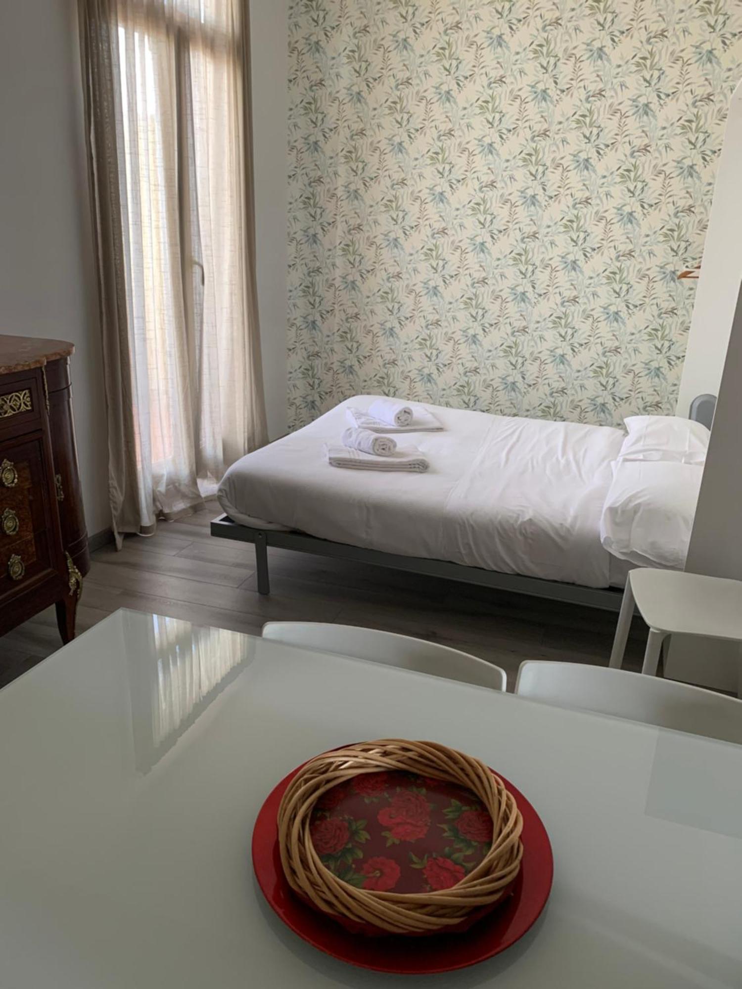 Caracciolo33 Appartement *