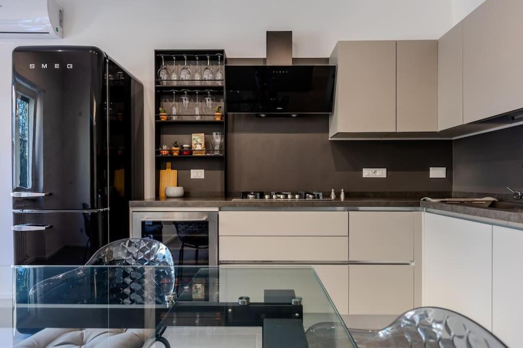 Apartment Great Laurentina Metro B Rome