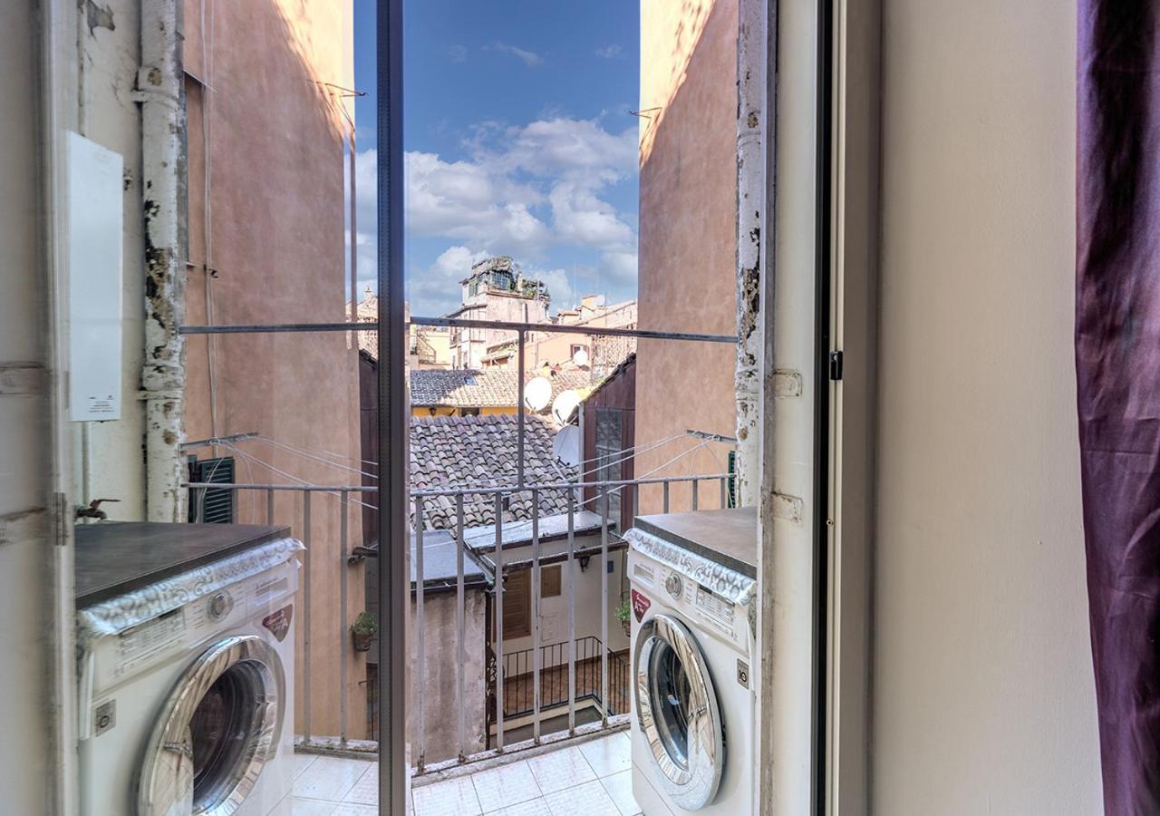 Farnese * Rome