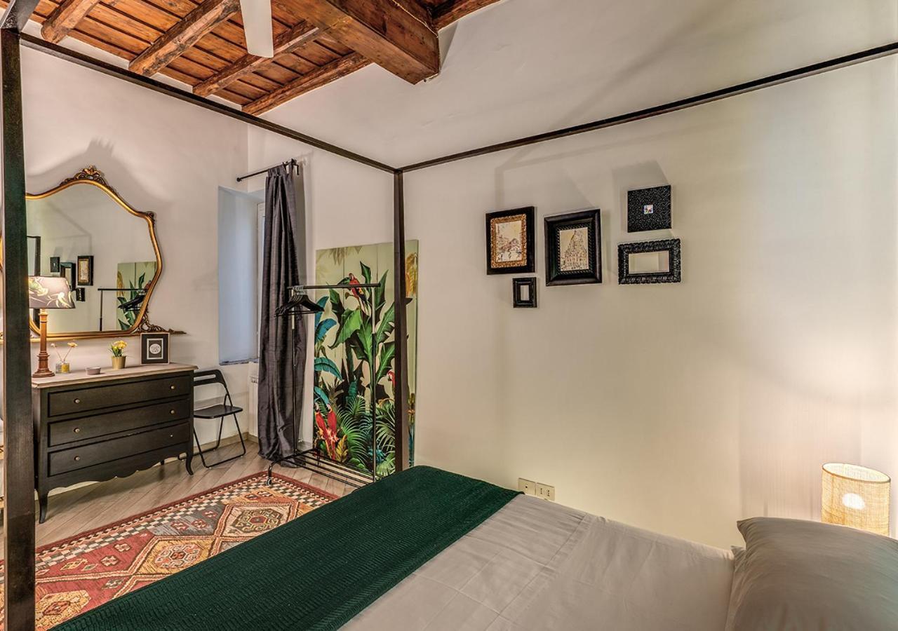 Farnese Apartment *