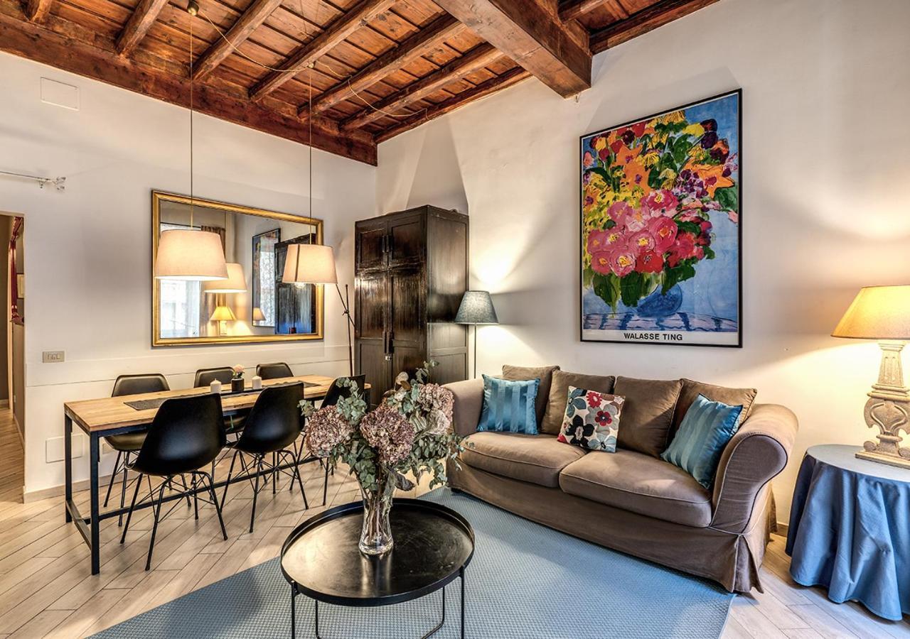 Farnese Apartment *