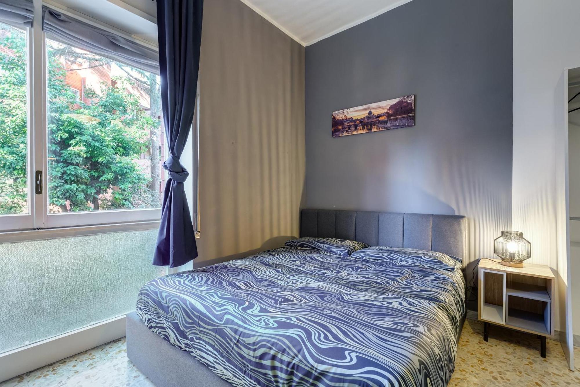 Large With Swimming Pool And Tennis Court Near The Station * Rome
