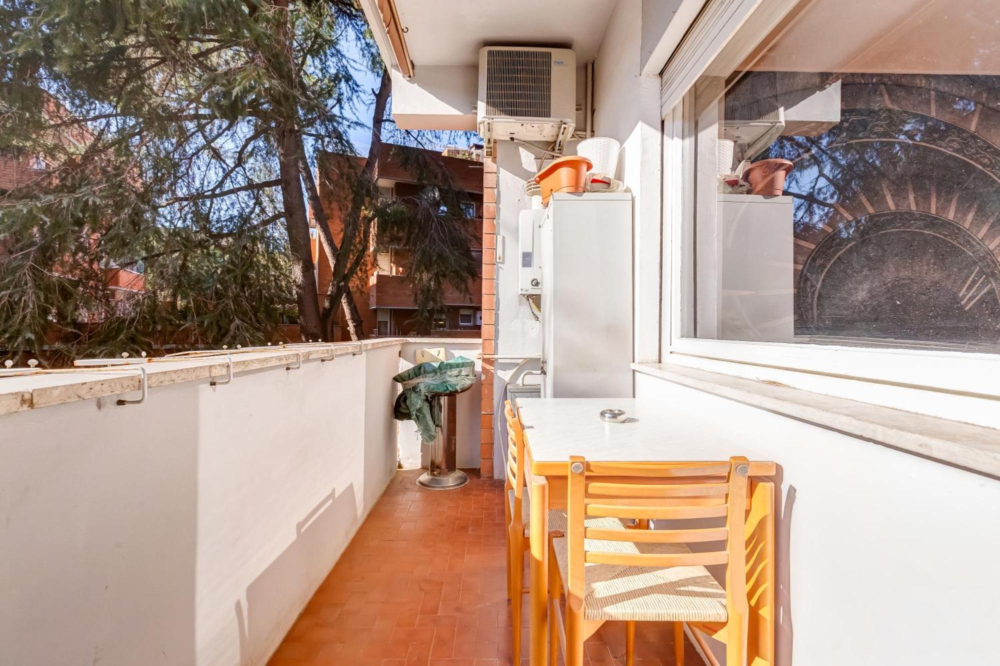 Large With Swimming Pool And Tennis Court Near The Station *