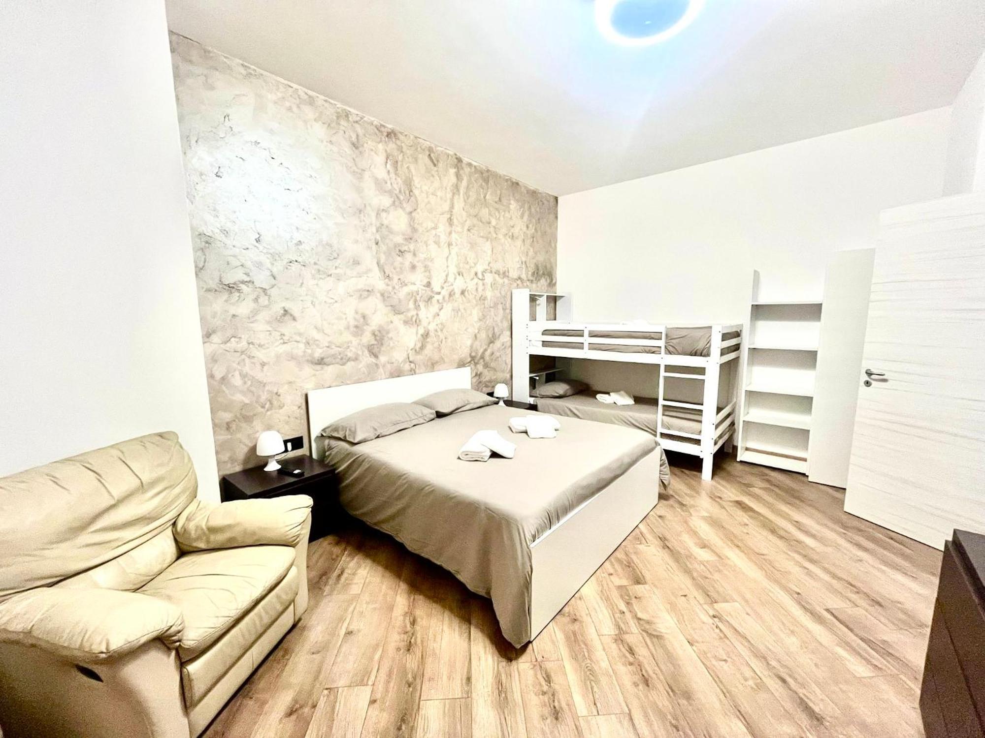 15 Min. Colosseo 2 - Casa Di Micca Apartment Rome
