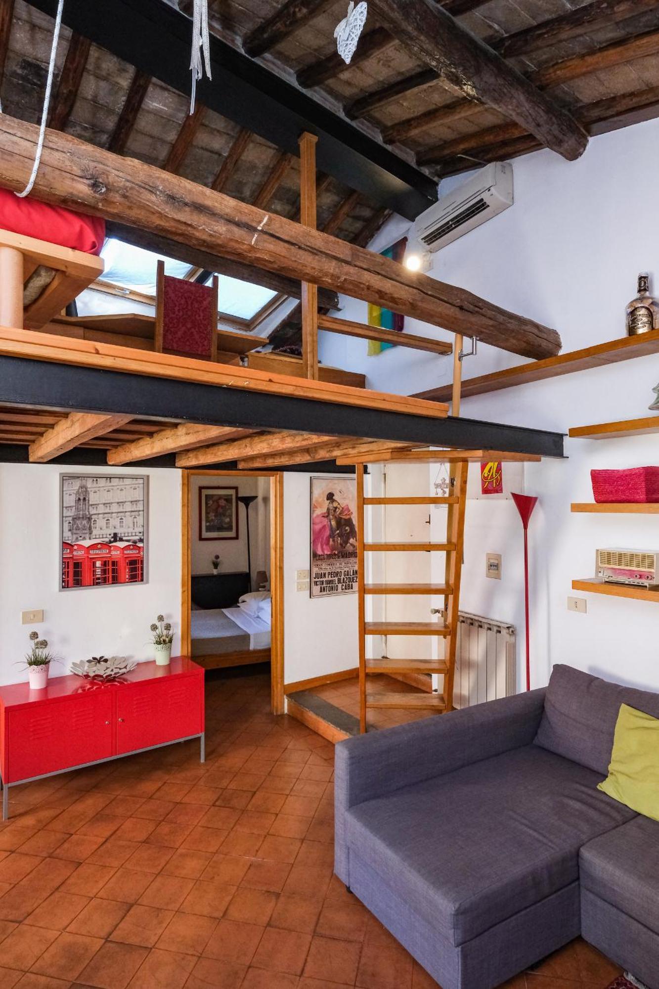 Appartement Trastevere Characteristic *