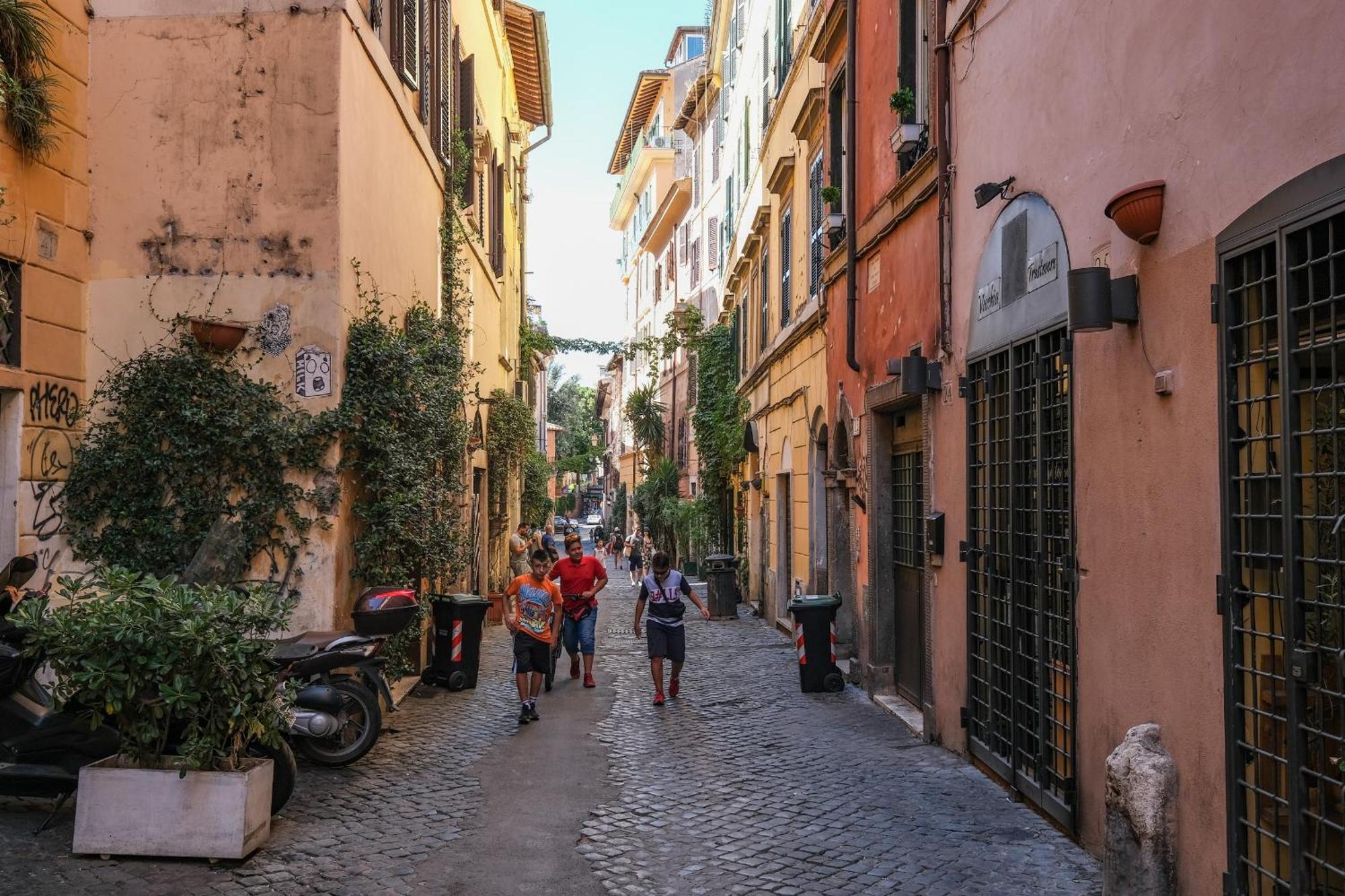 Appartement Trastevere Characteristic *