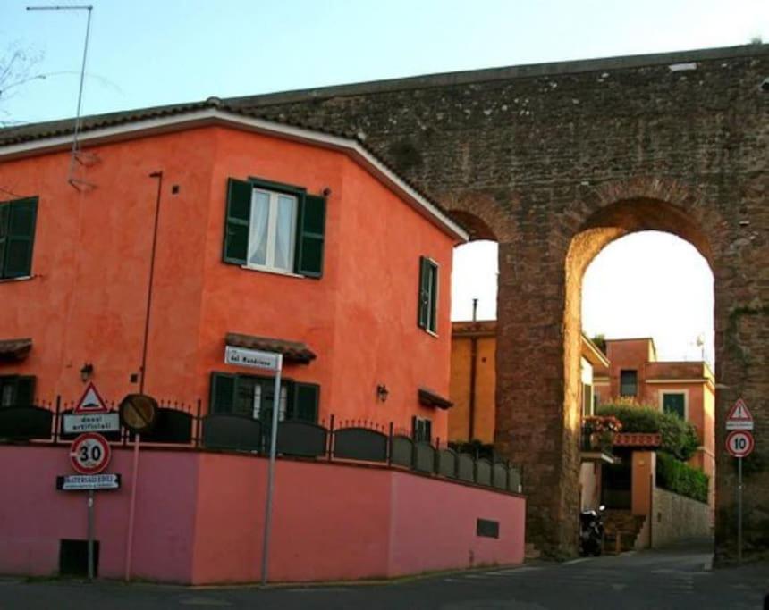 Two-room Apt. Under The Aqueduct's Arch In Pigneto Apartment Rome