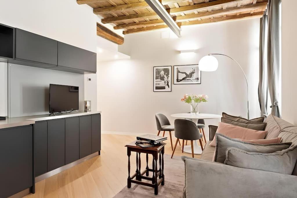 Hostme Piazza Navona Apartment Rome