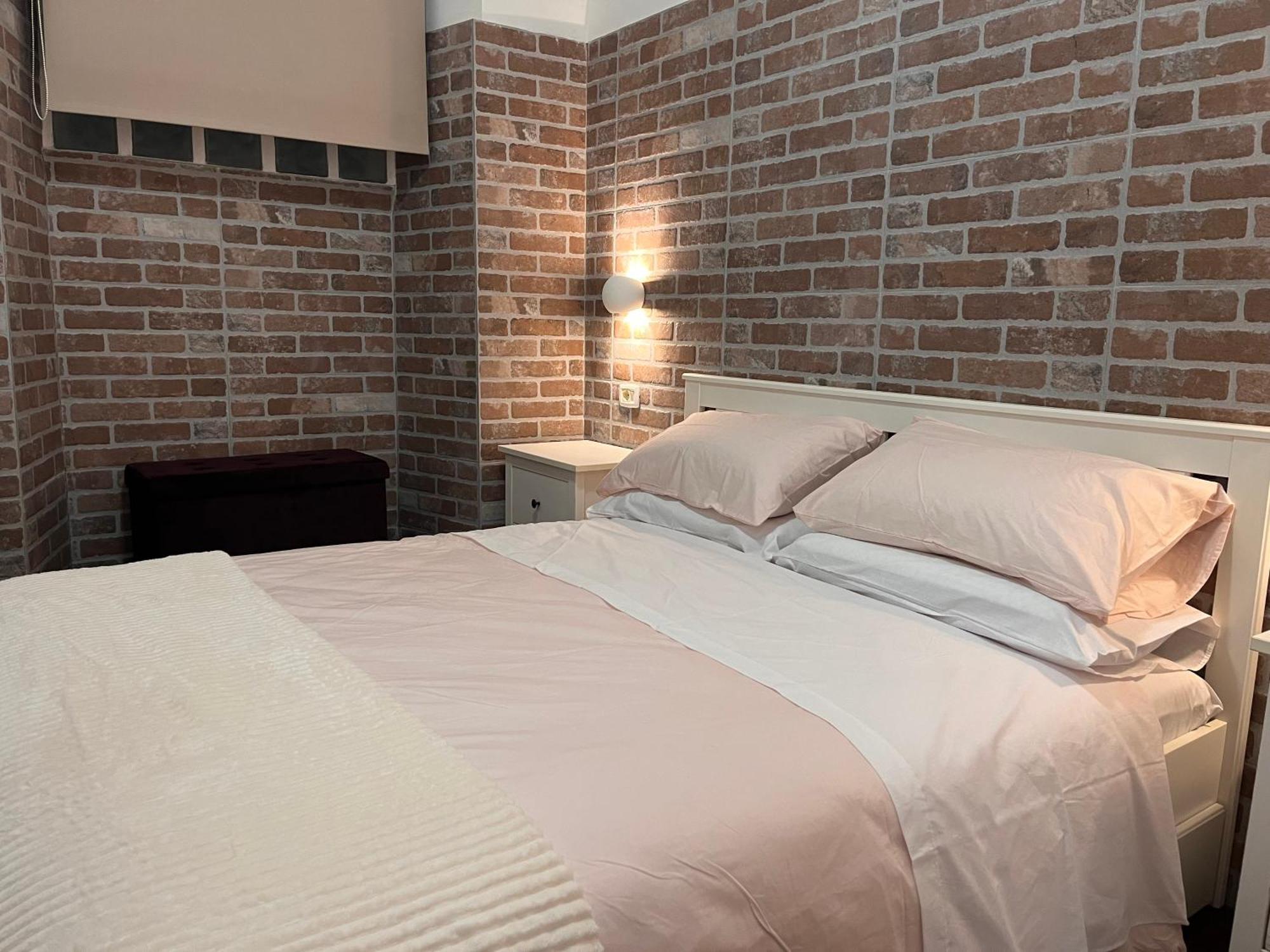 Casina Dacia * Rome