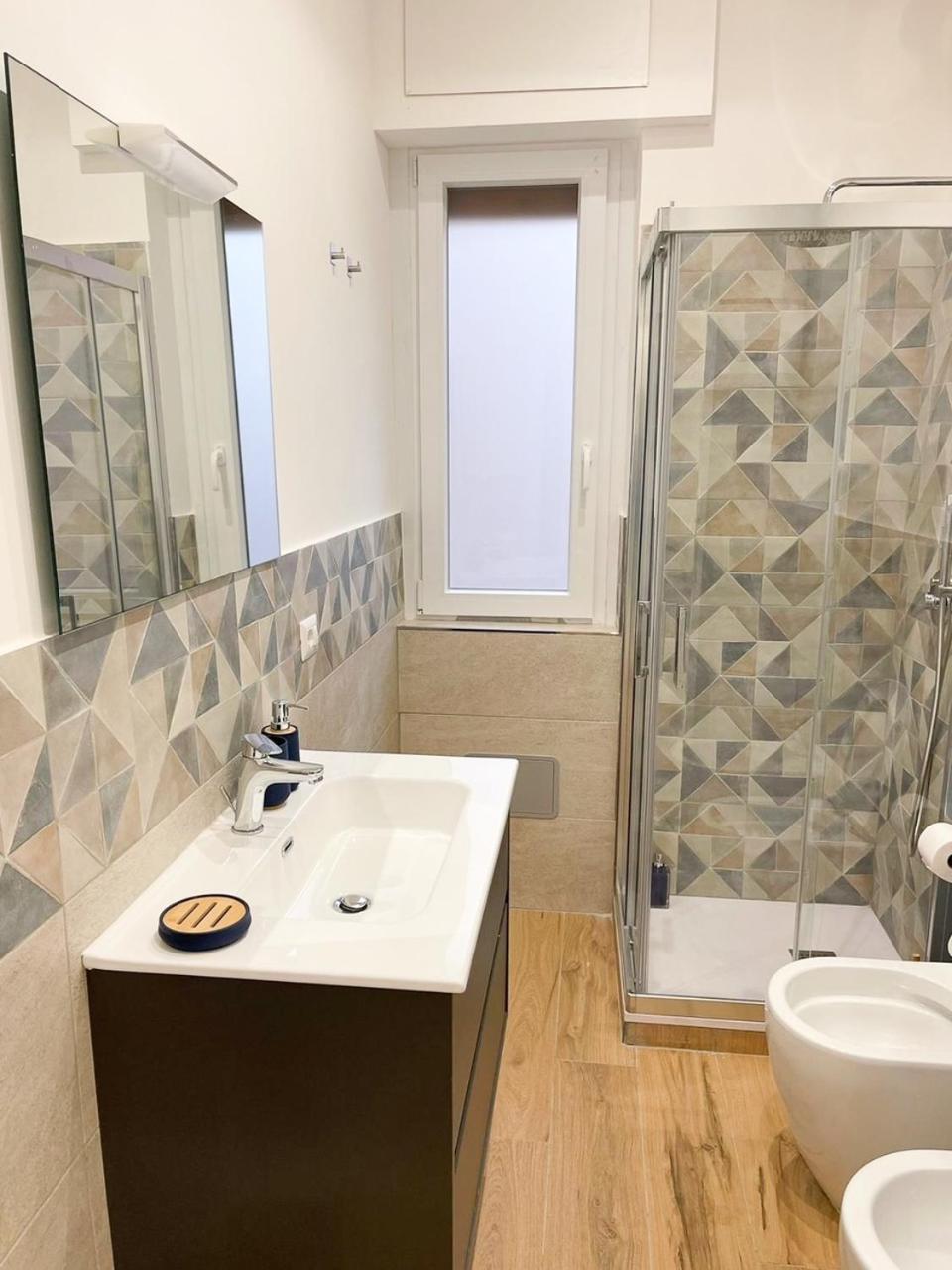 Pm 34 Viale Imperatore Guest House - 50 Mt From Metro San Paolo Apartamento *