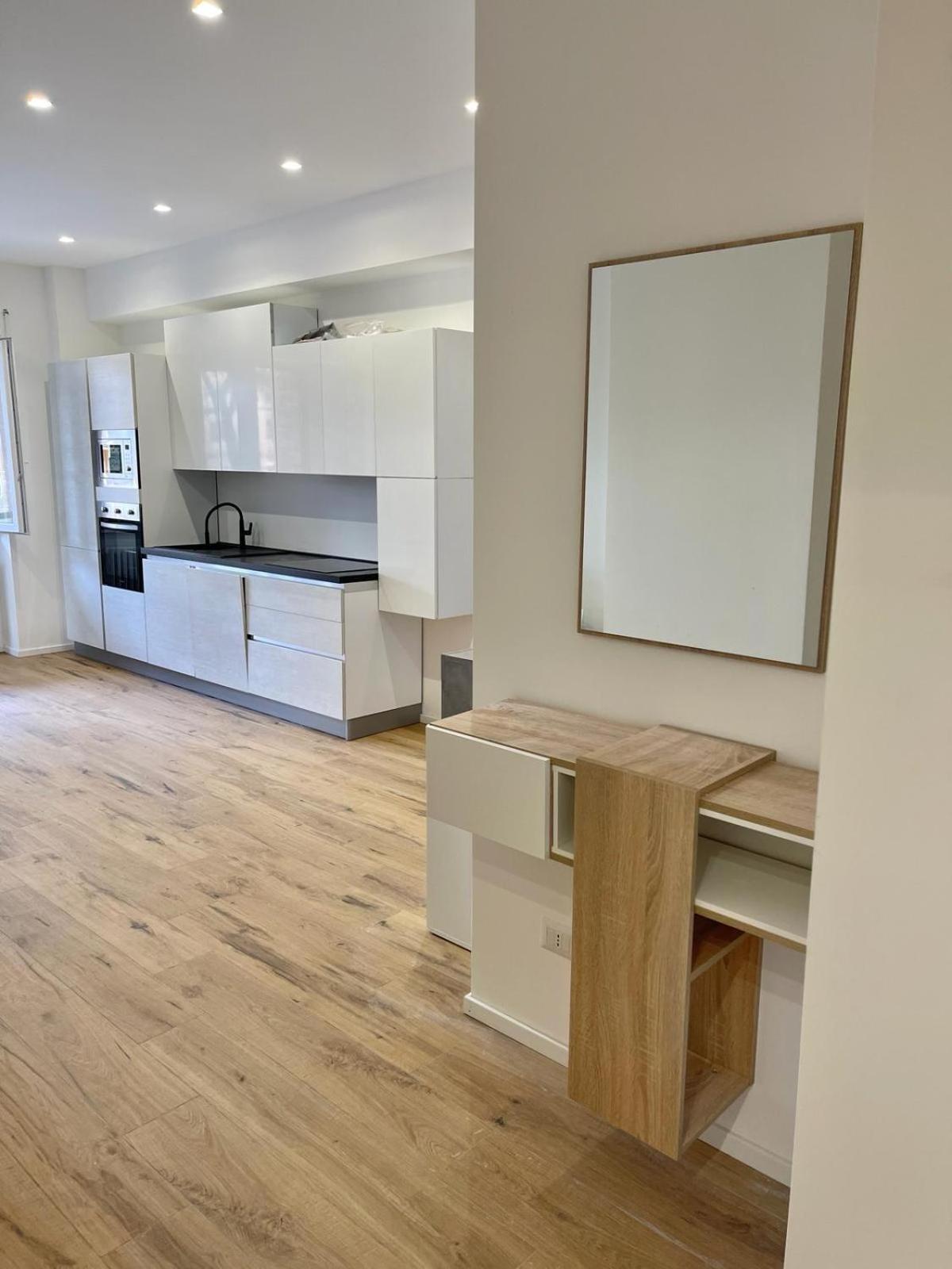 Pm 34 Viale Imperatore Guest House - 50 Mt From Metro San Paolo Appartement