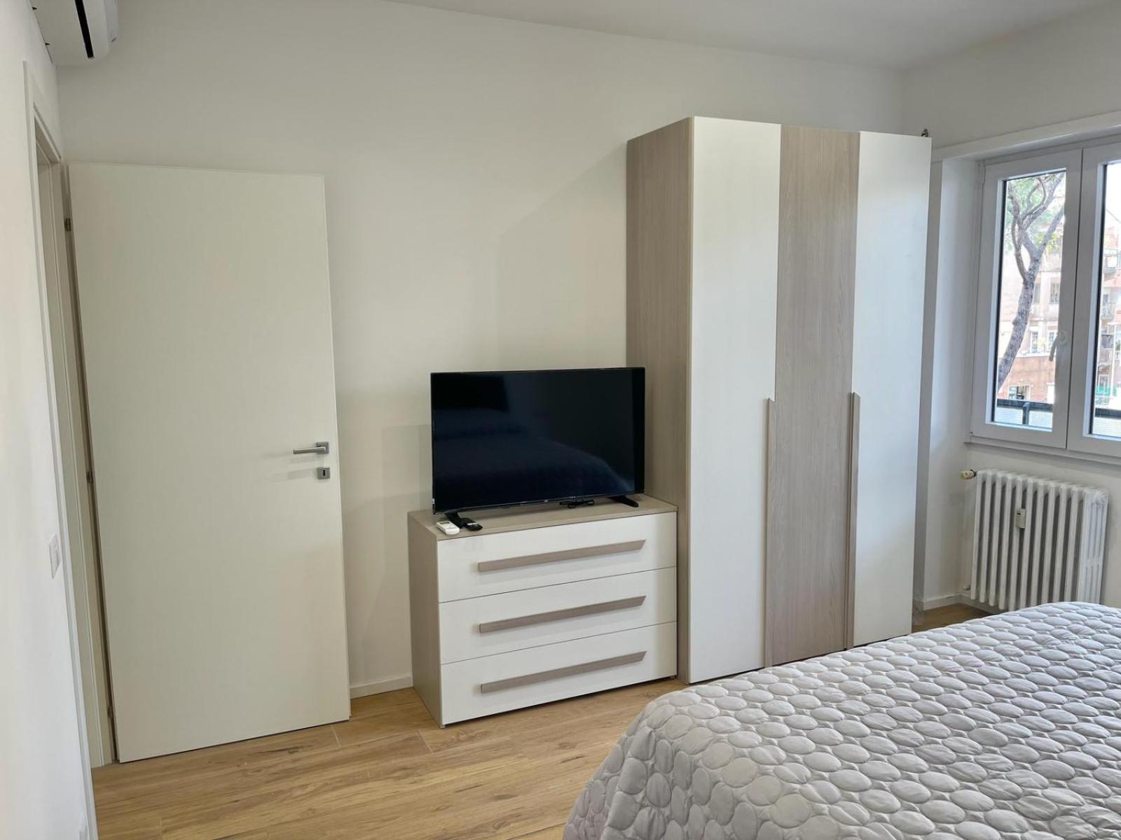 Appartement Pm 34 Viale Imperatore Guest House - 50 Mt From Metro San Paolo Rome
