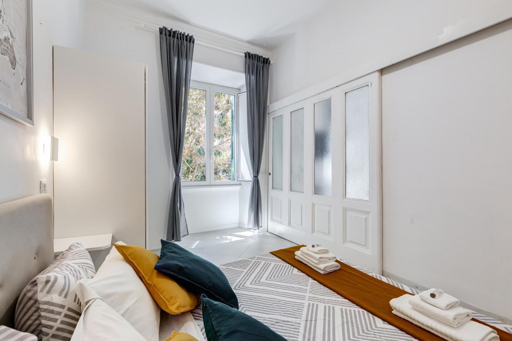 Bdc Alpha & Omega In Monti District With 2bath Roma