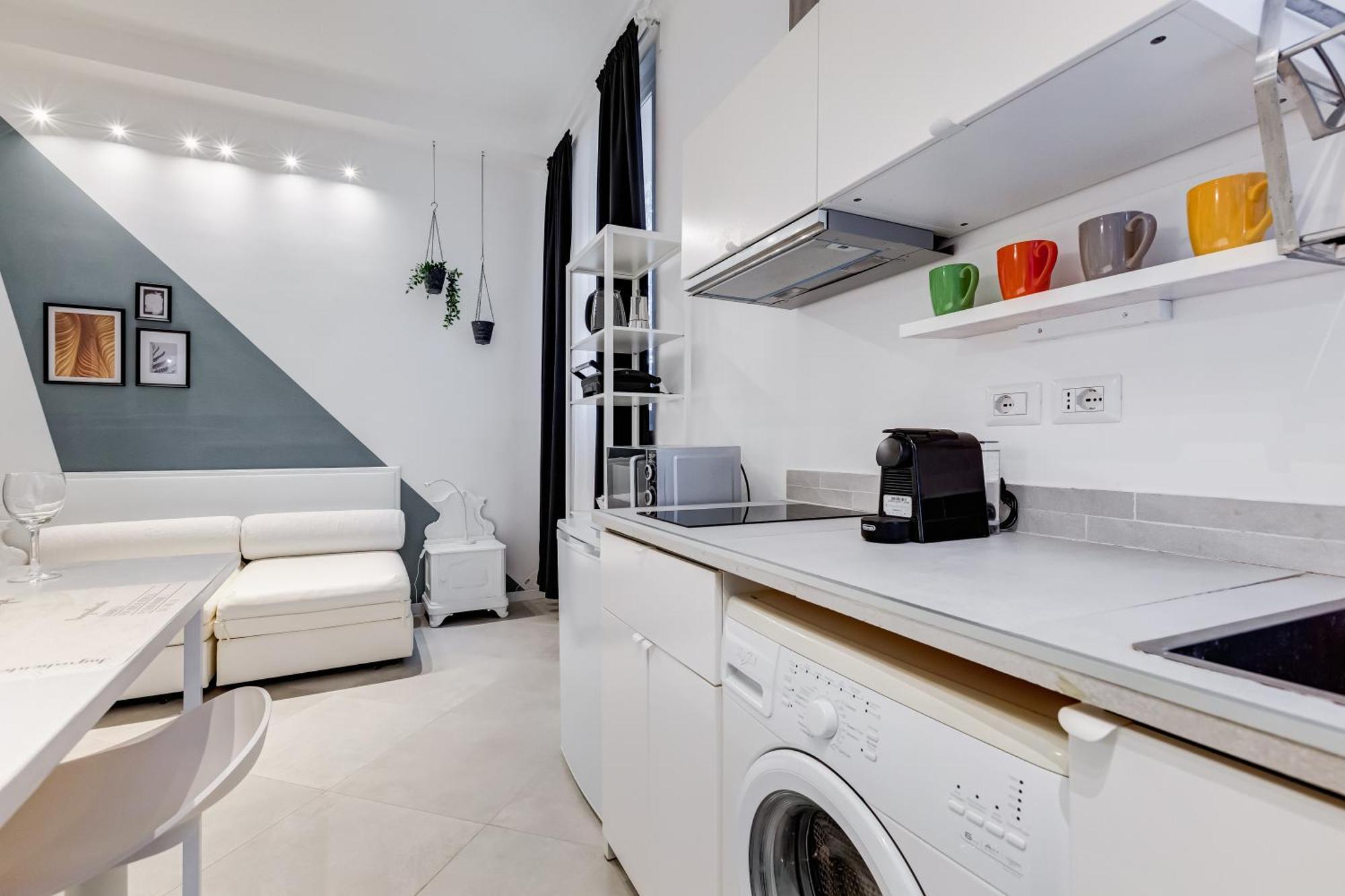 Bdc Alpha & Omega In Monti District With 2bath * Roma