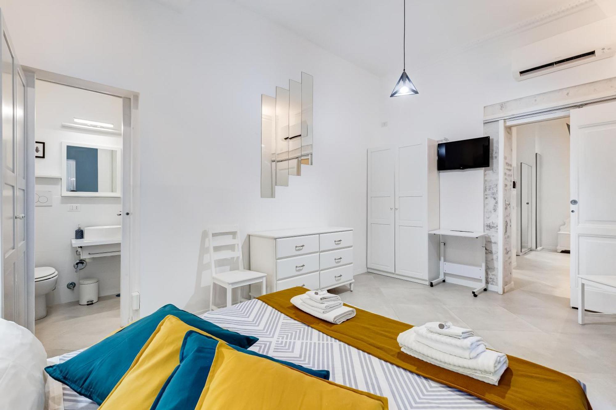 Bdc Alpha & Omega In Monti District With 2bath * Roma