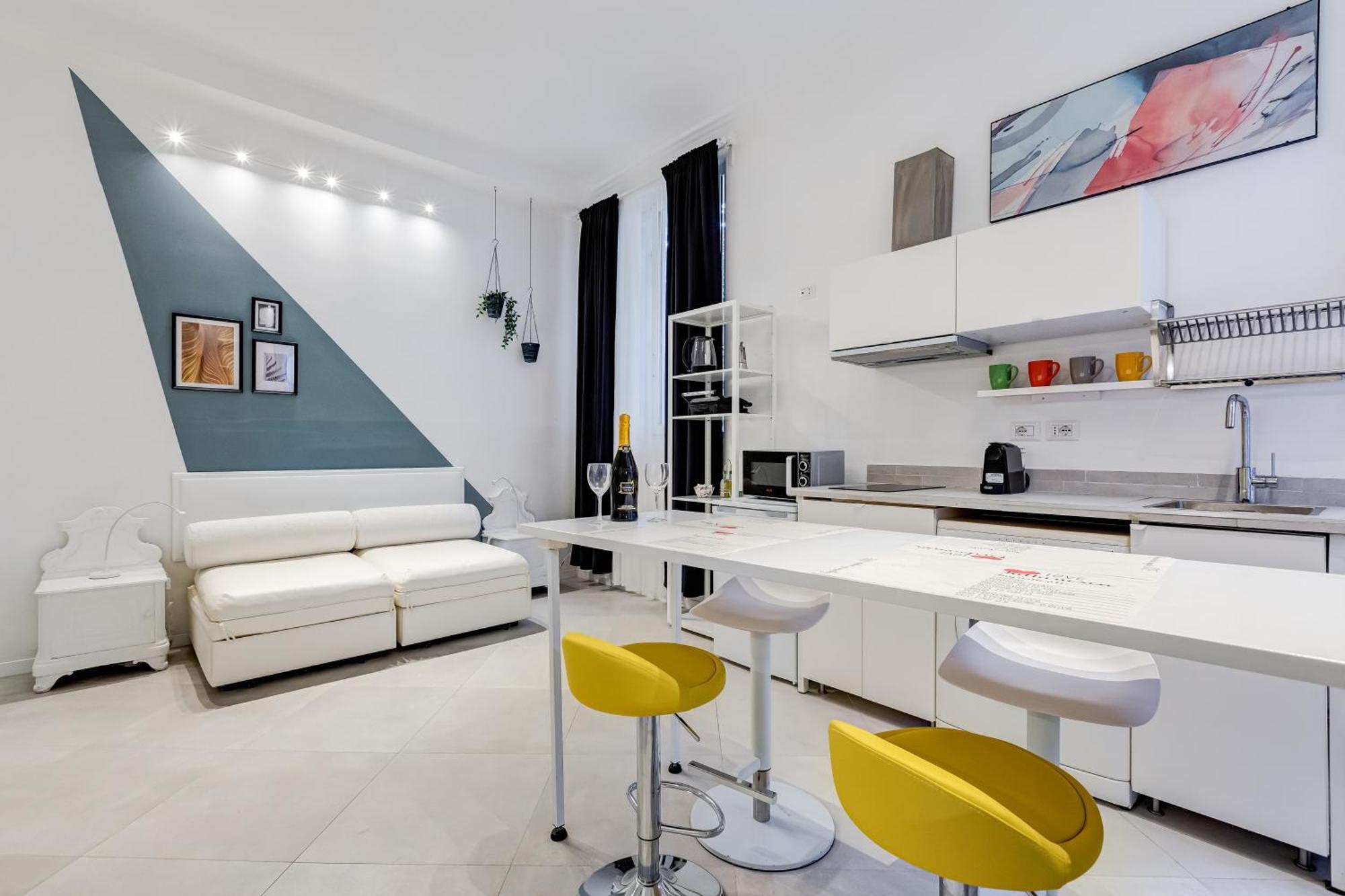 Bdc Alpha & Omega In Monti District With 2bath Roma