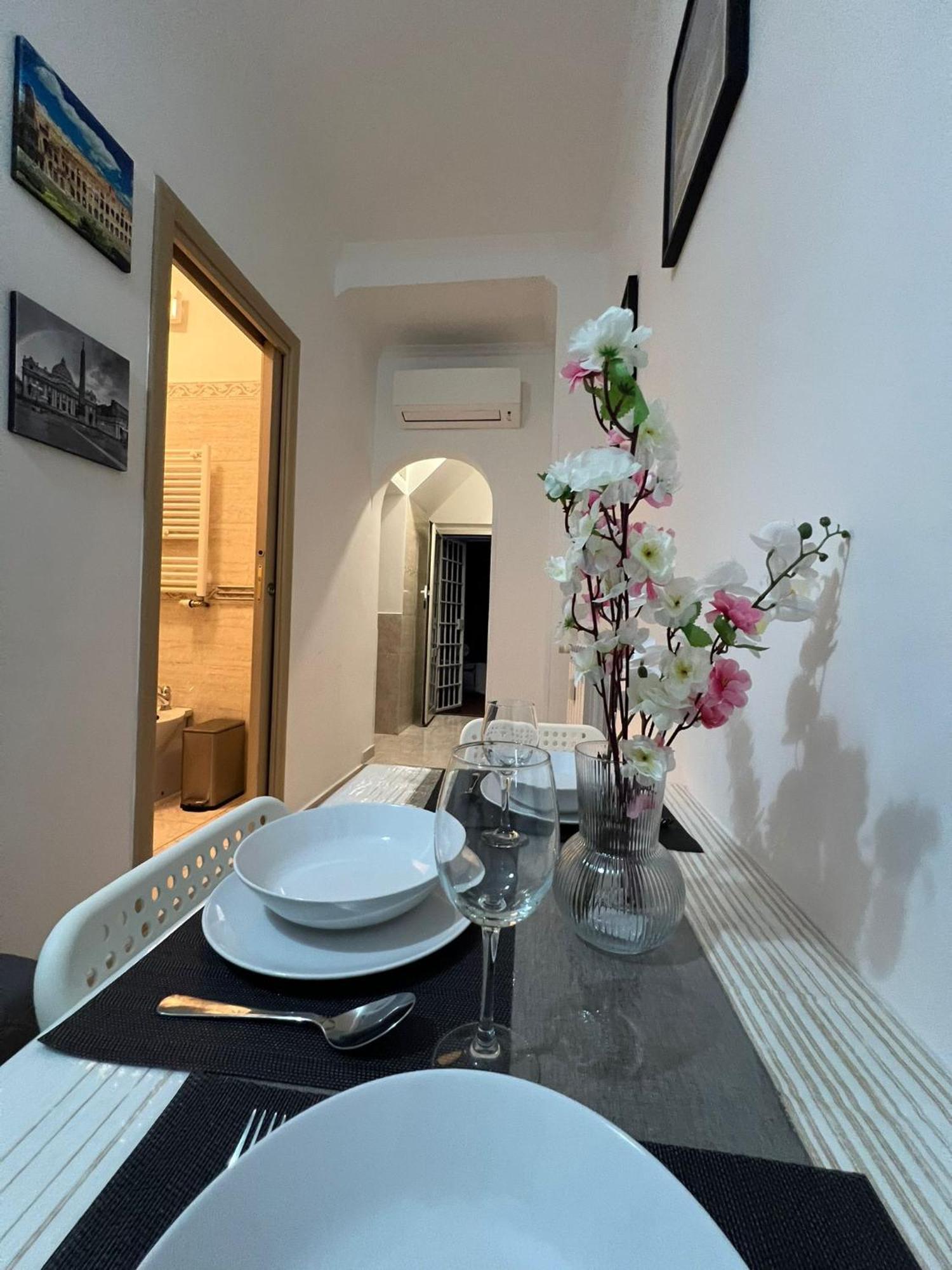 Centro Stazione Tuscolana Apartment