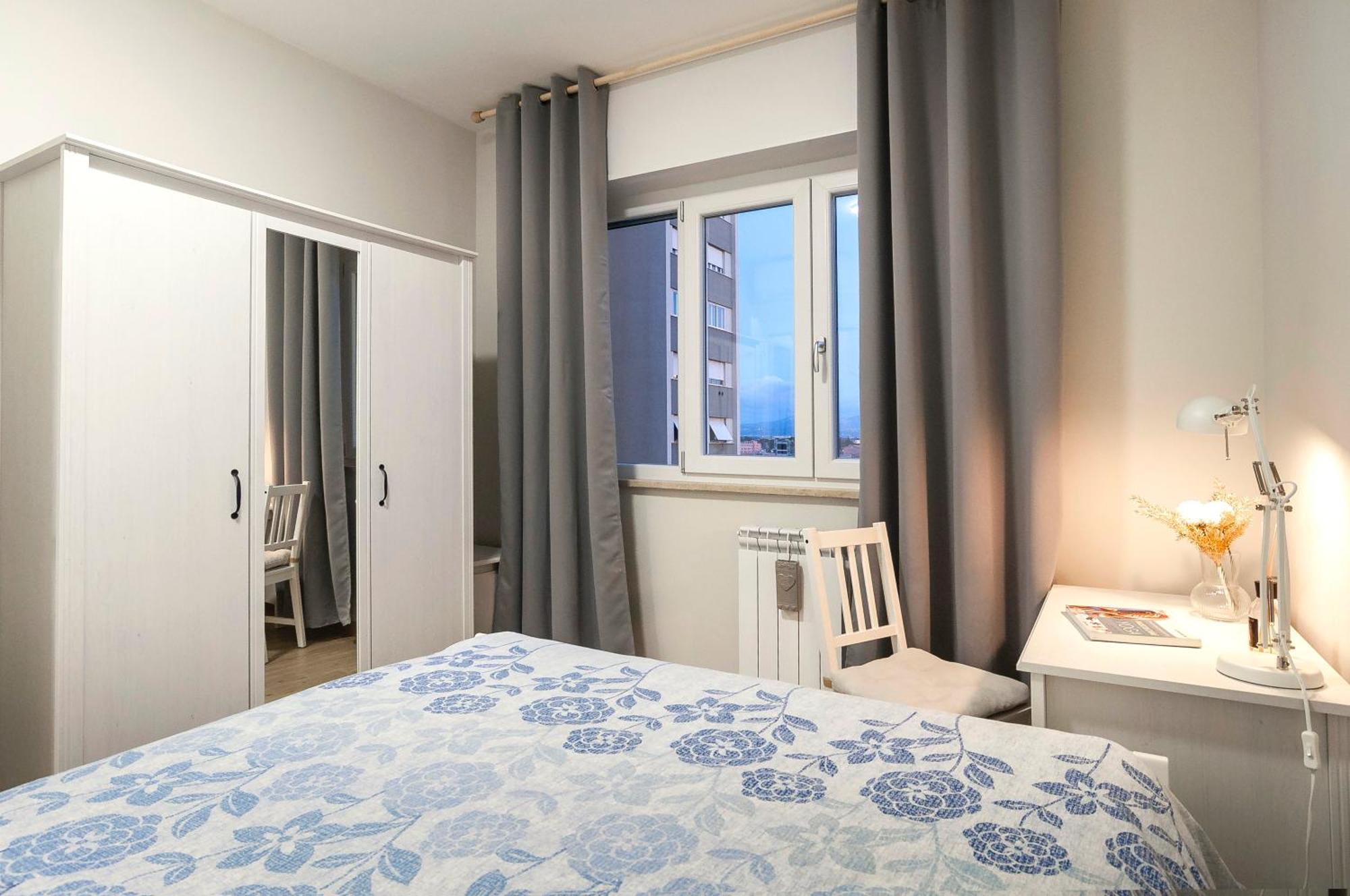 Elegant Comfy Three-rooms In Eur With Parking * Rome