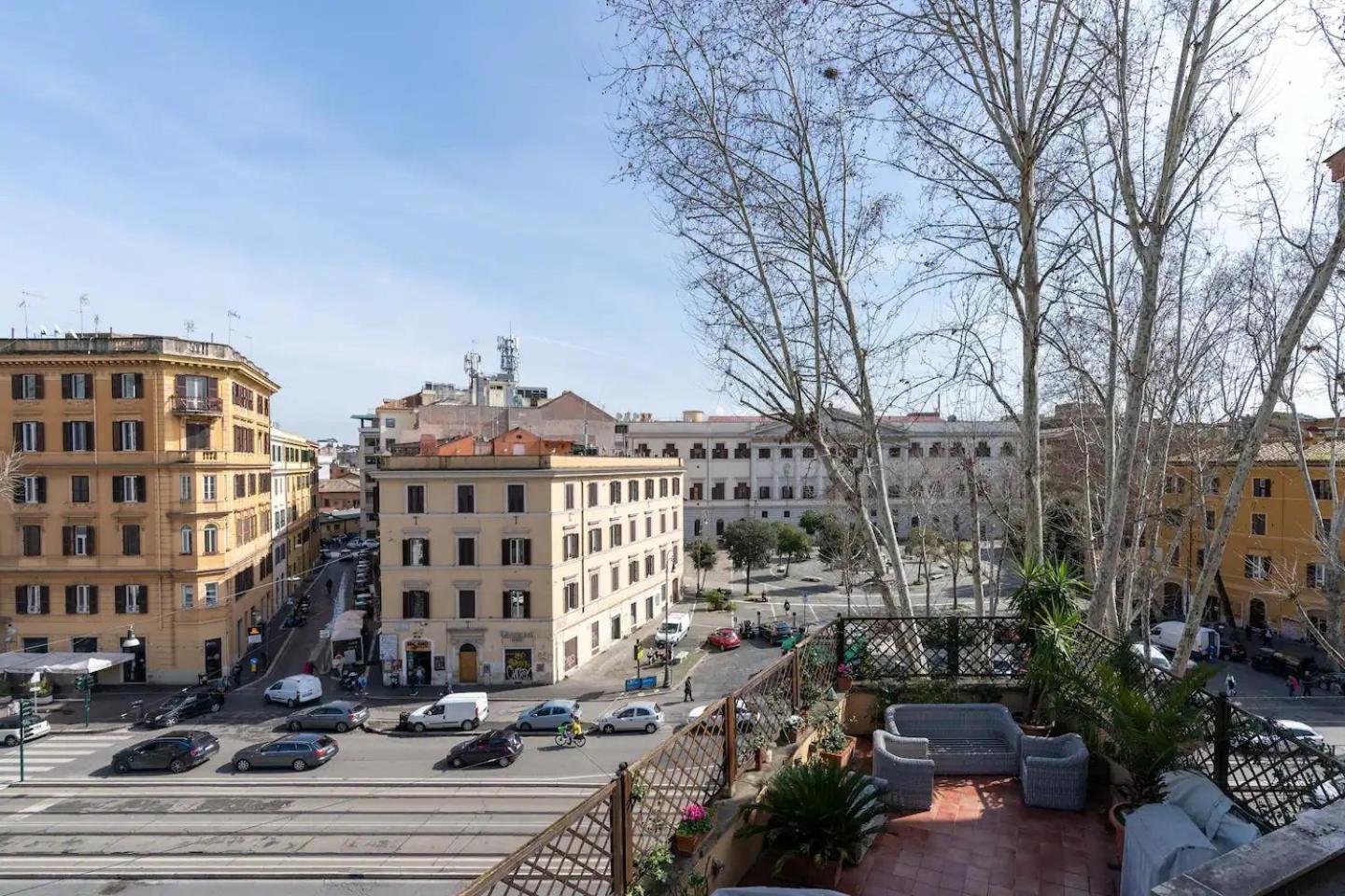 Apartment 15 Min From Piazza Venezia Skyline Sanctuary In Trastevere