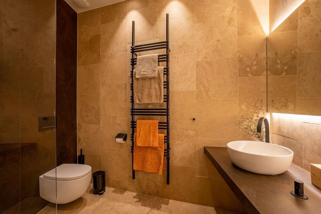 Apartment Aedrian's Loft. Boutique With Private Terrace In The Center Of