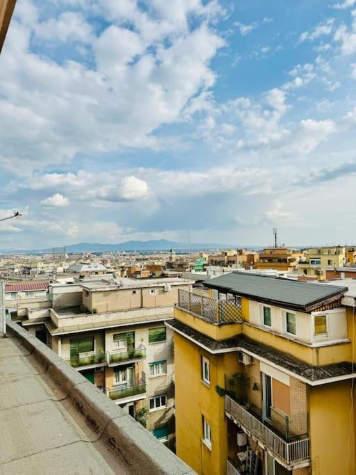 Penthouse Con Terrazzo Vista A Monteverde Roma