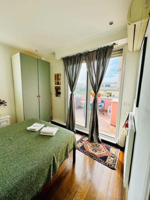 Apartamento Penthouse Con Terrazzo Vista A Monteverde Roma