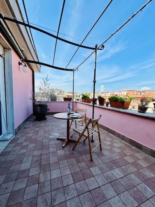 Penthouse Con Terrazzo Vista A Monteverde Apartamento *