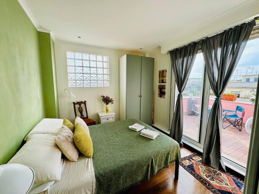 Apartamento Penthouse Con Terrazzo Vista A Monteverde Roma