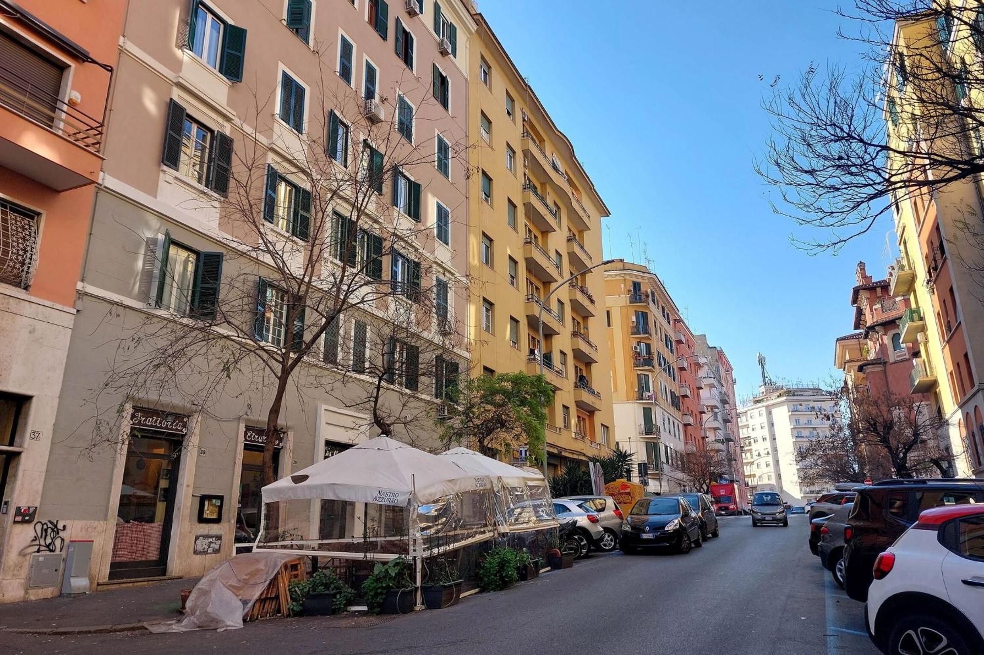 Apartment Etruria At San Giovanni By Halldis Rome