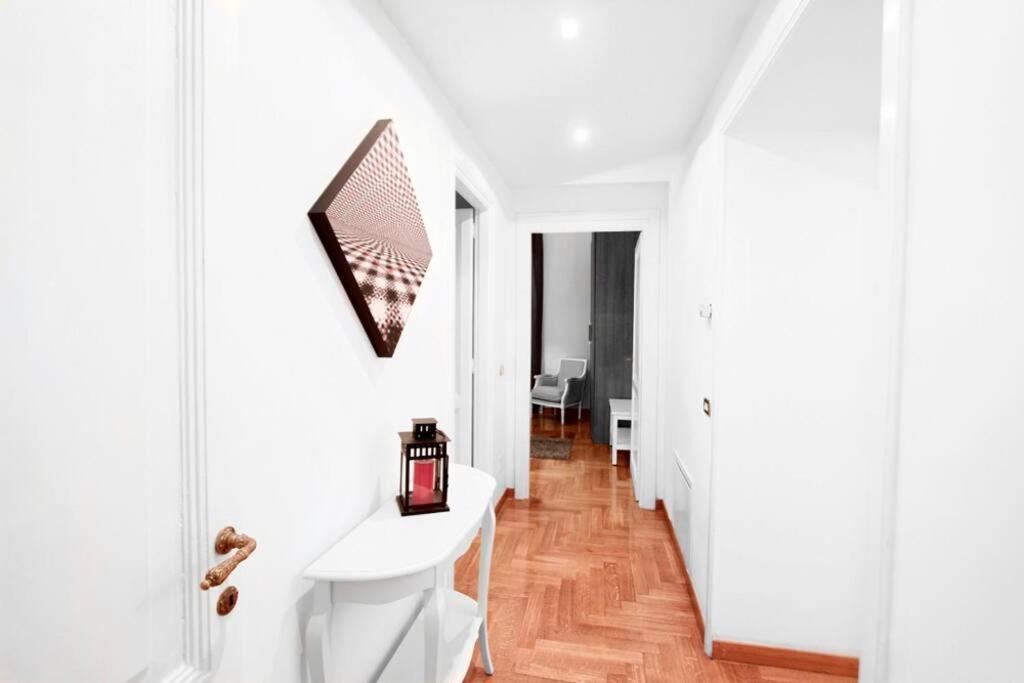 Properzio Lux, Fusione Di Eleganza E Prestigio * Rome
