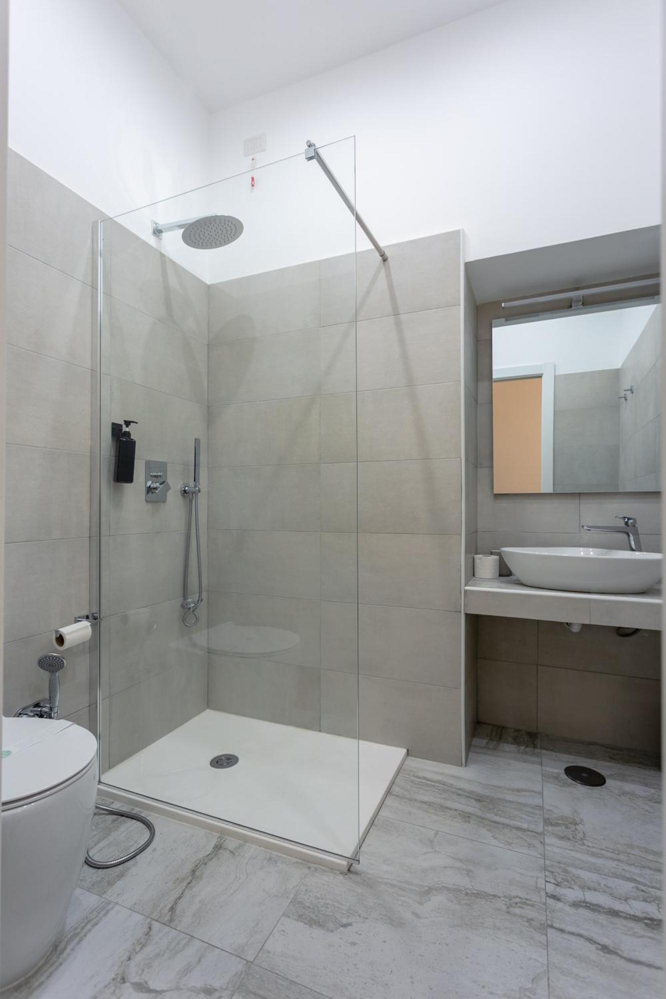 Appartement 5 Bdrms *
