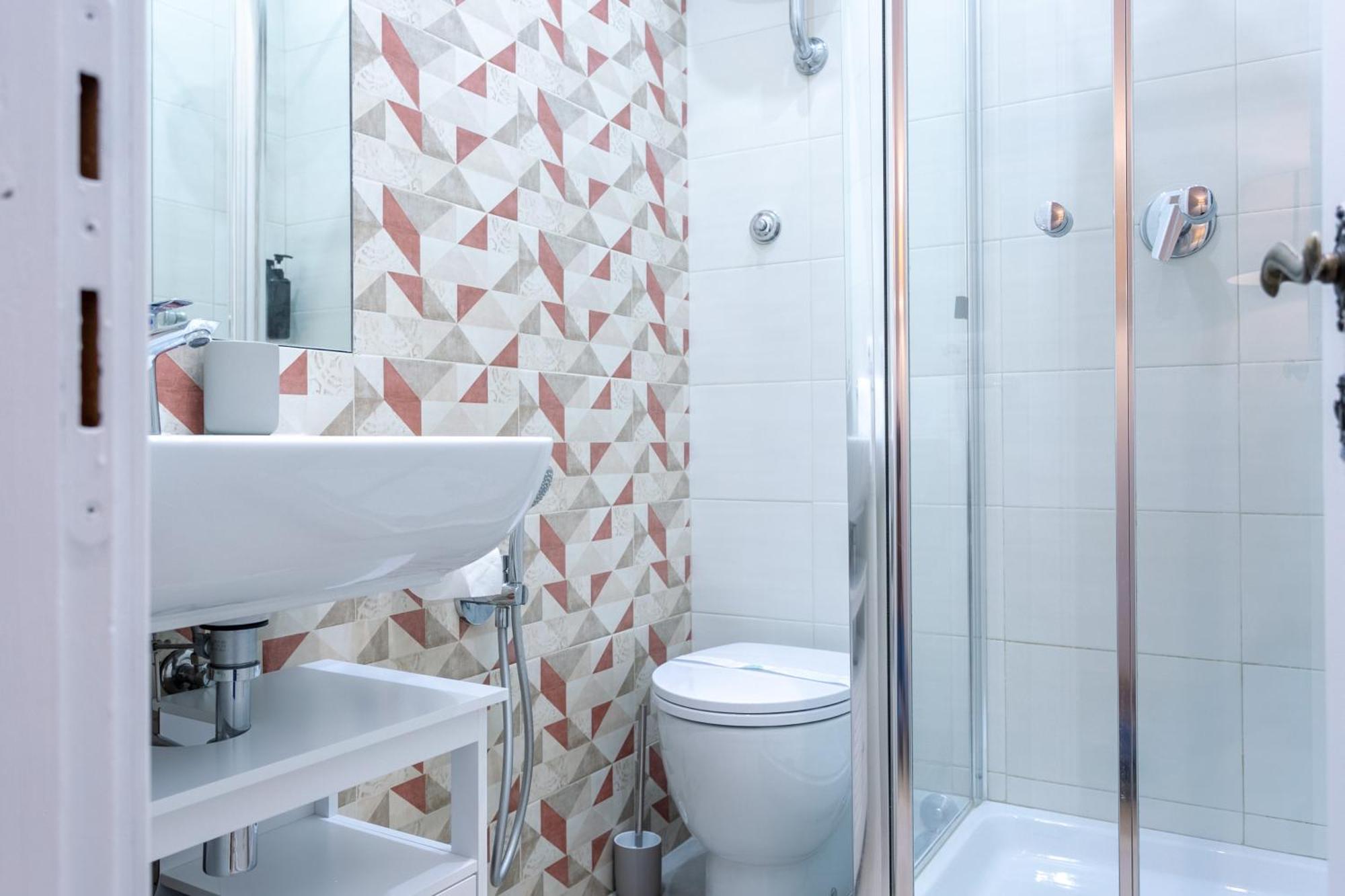 5 Bdrms Appartement