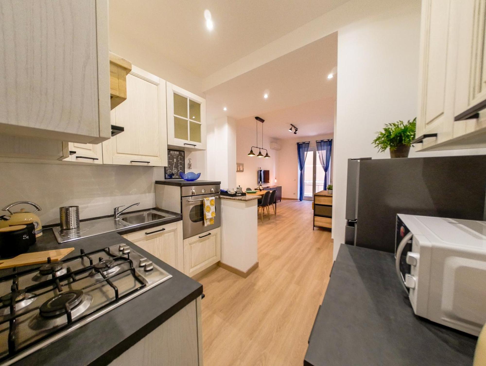 Chic Modern 2-bedroom Near Metro Appartamento