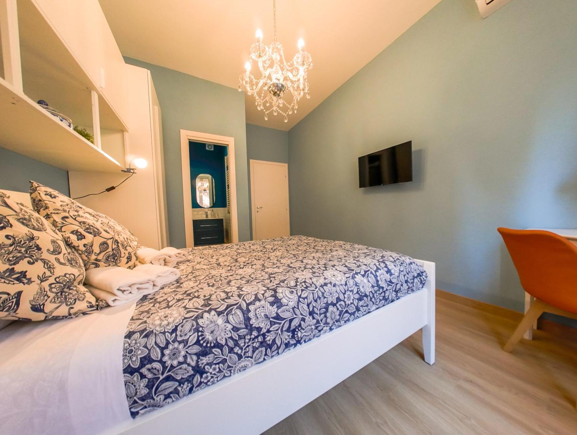 Appartamento Chic Modern 2-bedroom Near Metro Roma