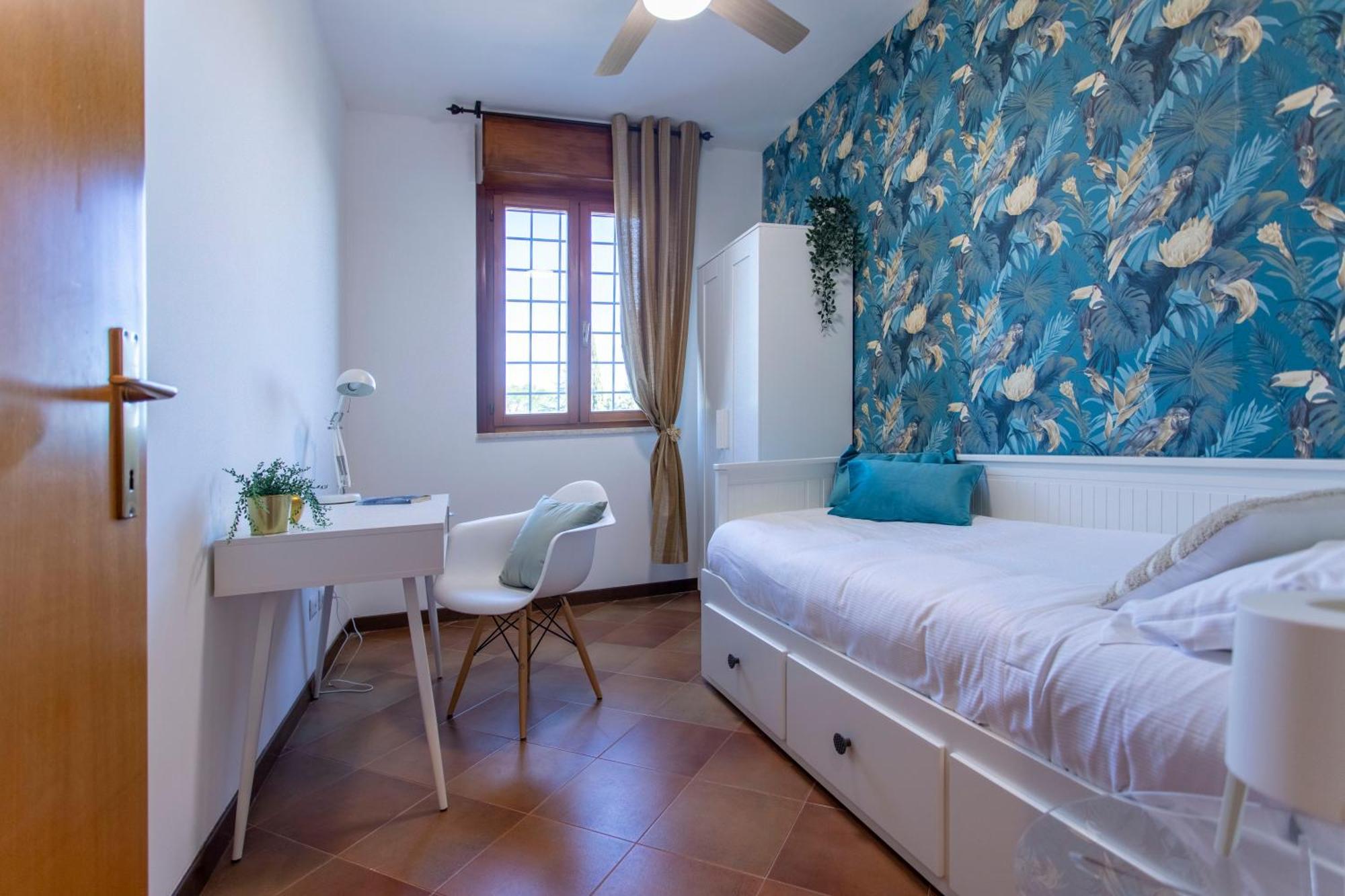 Emilia - Elegant And Modern Rome