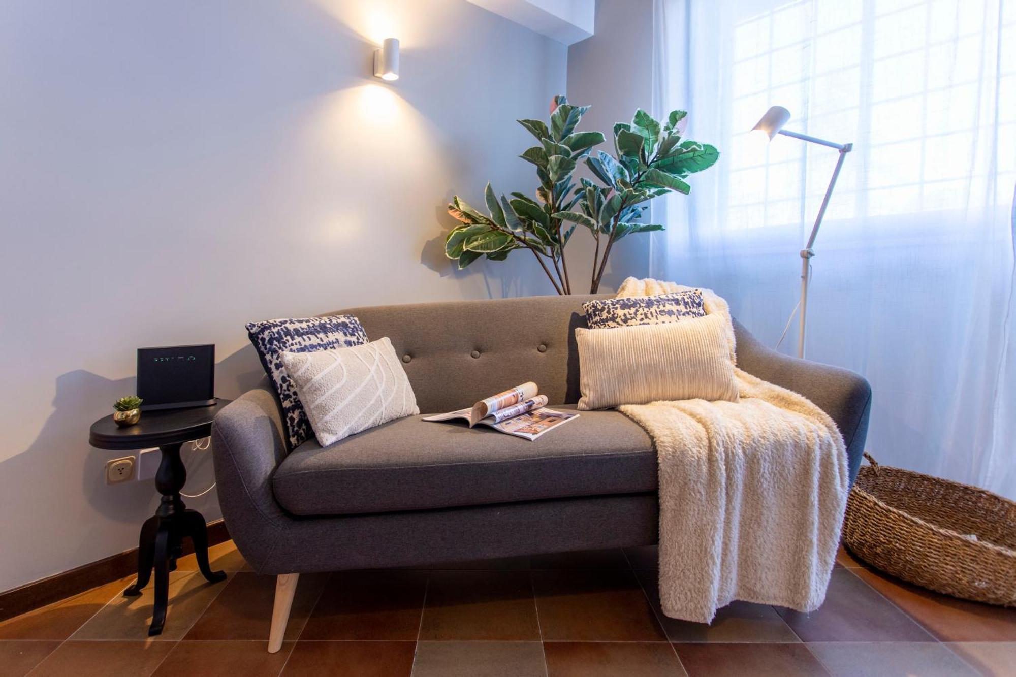 Emilia - Elegant And Modern Apartment Rome