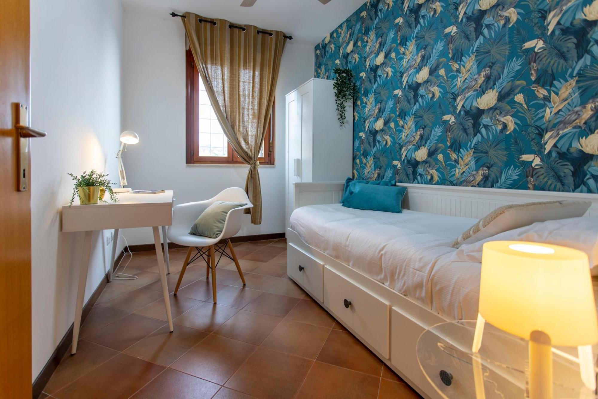 Emilia - Elegant And Modern Rome